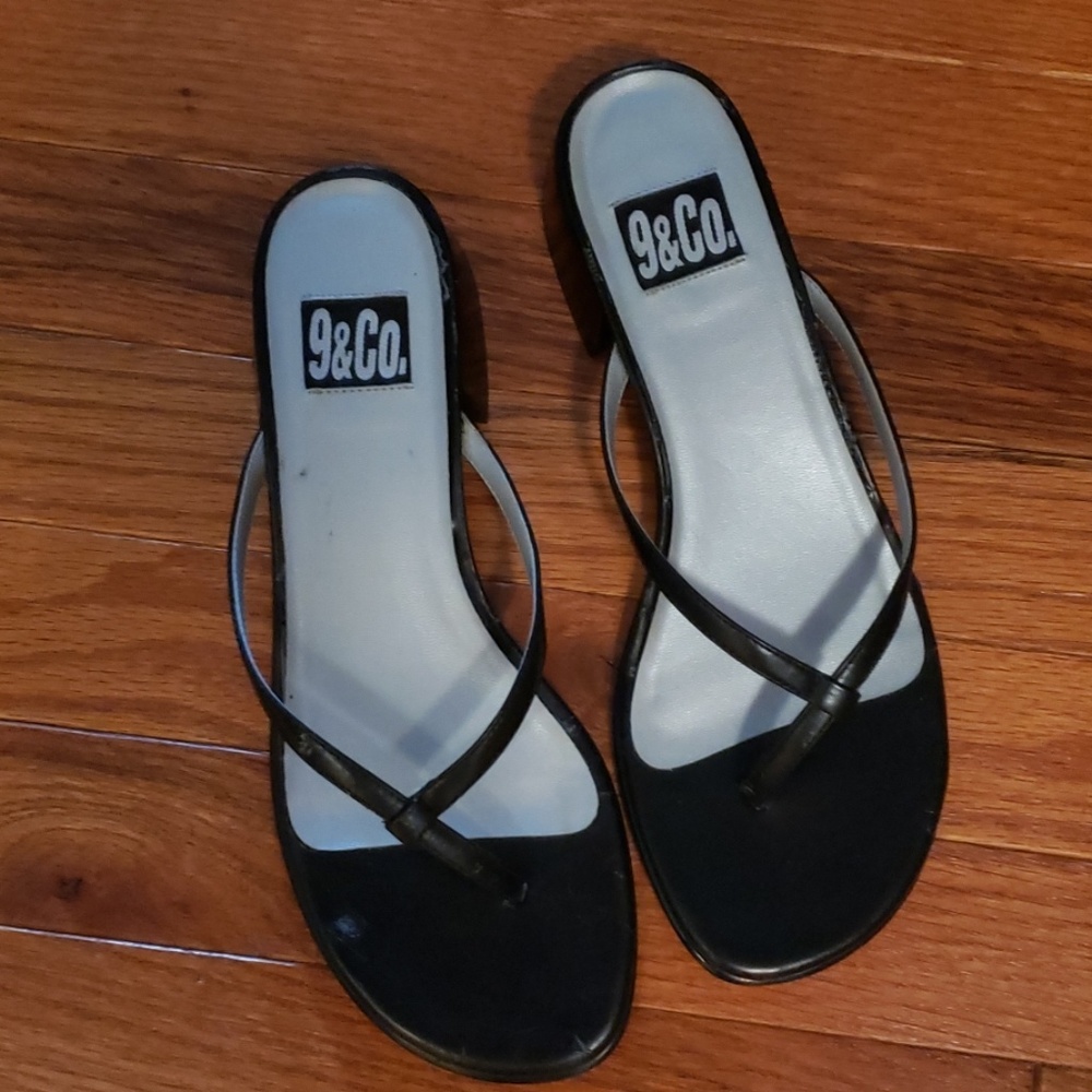 Sandles